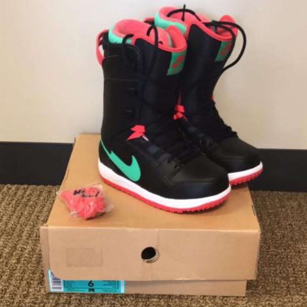 Women's Nike Vapen Snowboarding Boots